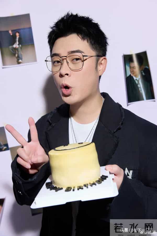 陈赫生日照凹造型耍帅 邓超喊话40岁了稳重点 鹿晗让他少吃小龙虾