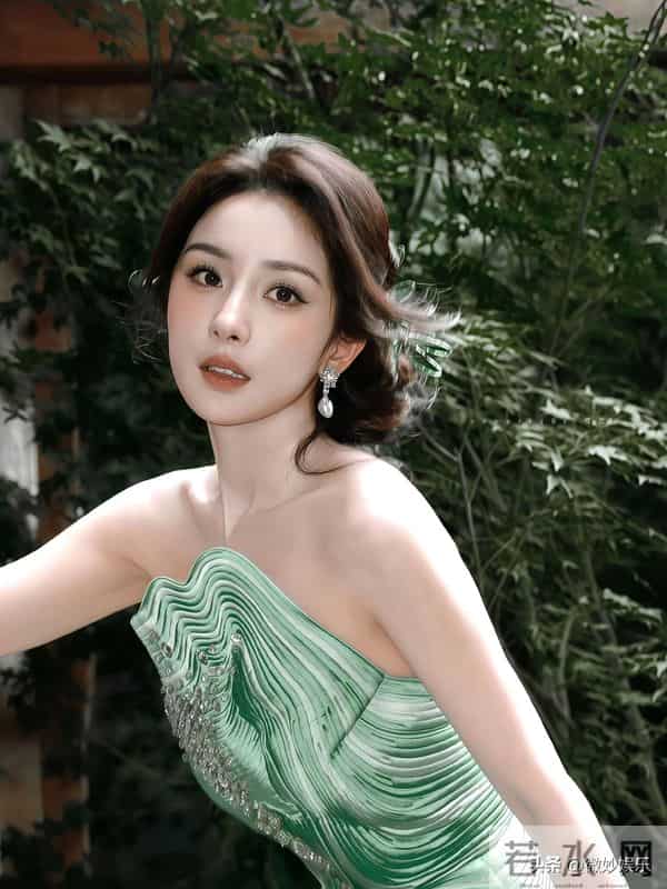 100位女明星神图——第74位杨幂