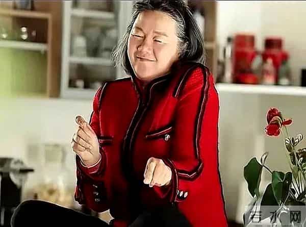 洪晃瘦身30斤惊艳亮相：自信的女人，从来不需要活在别人的审美里