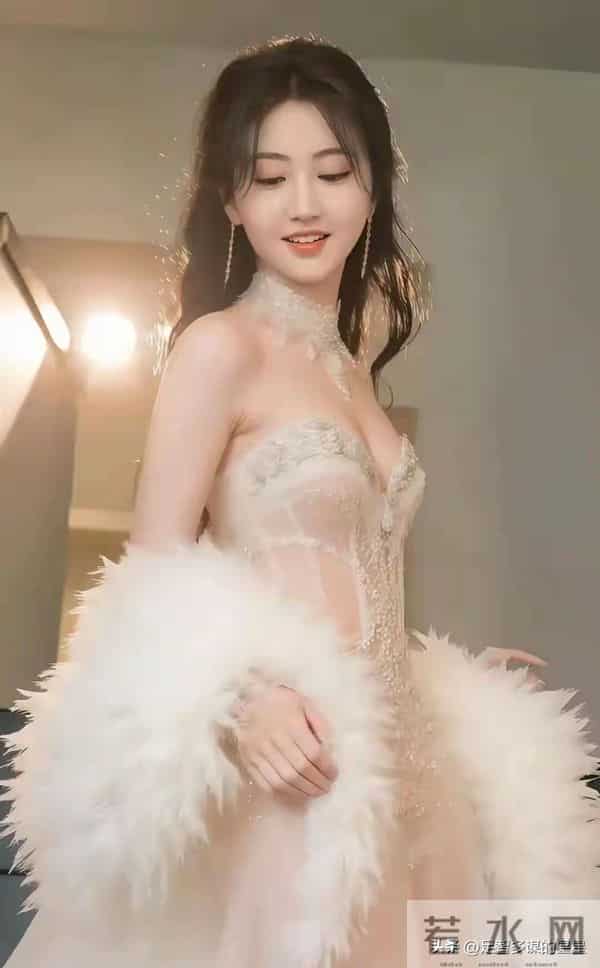 景甜不愧是人间富贵花！这颜值身材，太美了