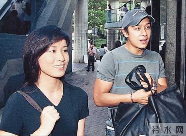 同居四年后分手，佘诗曼拿下“三料视后”，他却只能演烂片养四娃