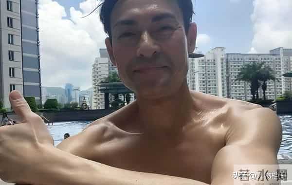 突发!香港知名男星哭着向网友求救,妻子患急性肝硬化没钱换肝.