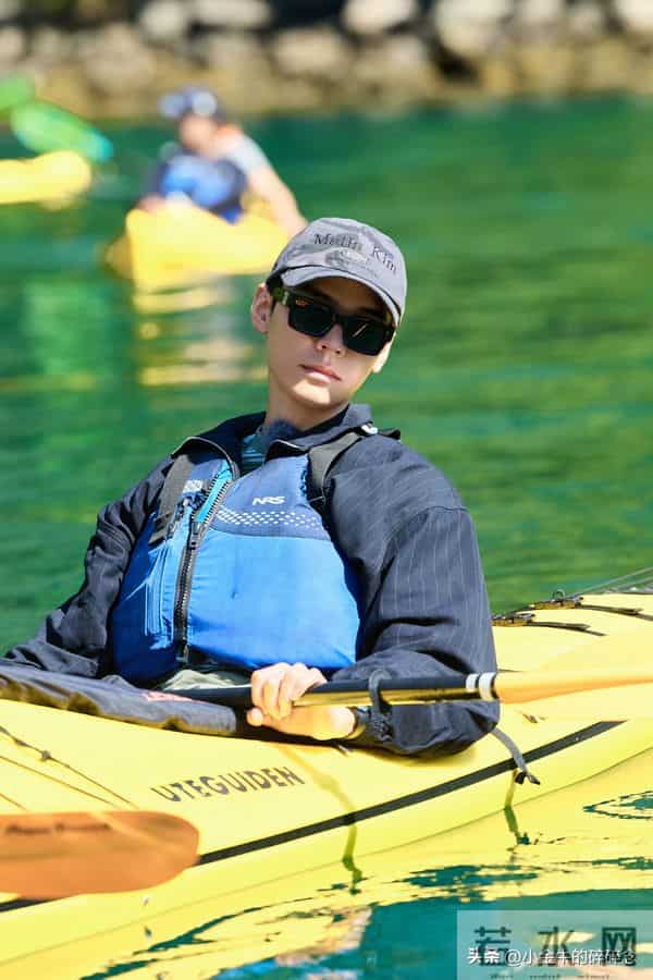 《花少》挪威穿搭合集,来看看明星们秋冬出游穿搭