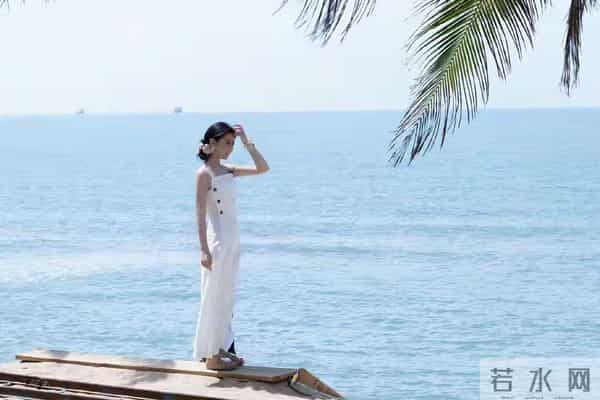 刘涛海滩靓丽风情