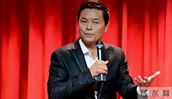 68岁曲协副主席:师从李金斗,二婚娶小30岁洋妻,生俩混血女儿