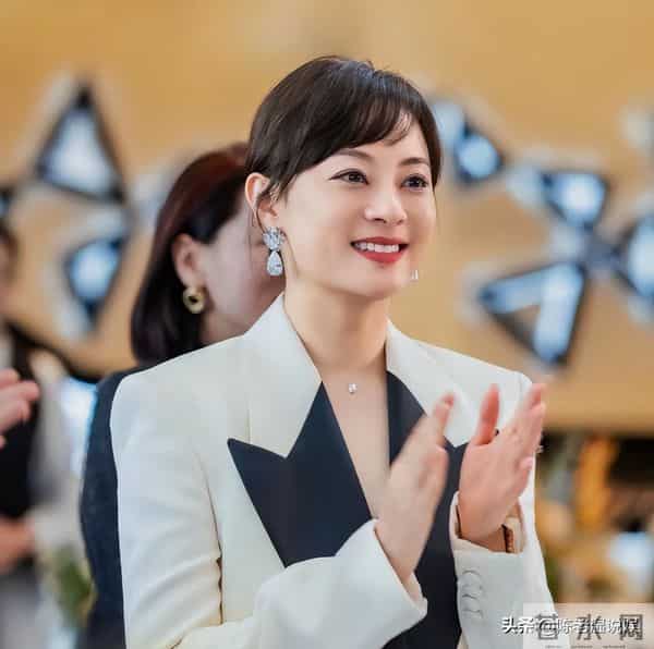 不装了!央视公开“点名”孙俪,张艺谋一个字都没说错