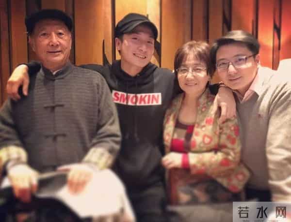 香港知名男星女儿终见样！基因强大像极爸爸，已准备好与妻入产房