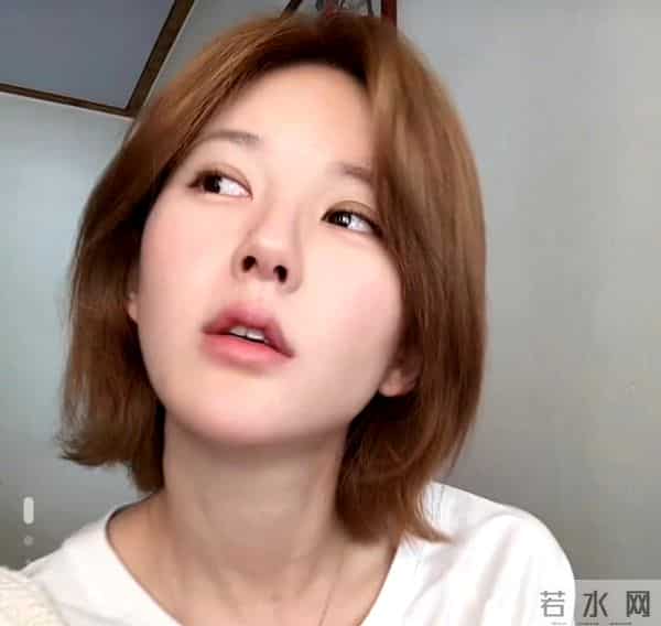 赵露思爆剧红利：穿高定跳热舞，宣布加入新公司，对着粉丝嗷嗷哭