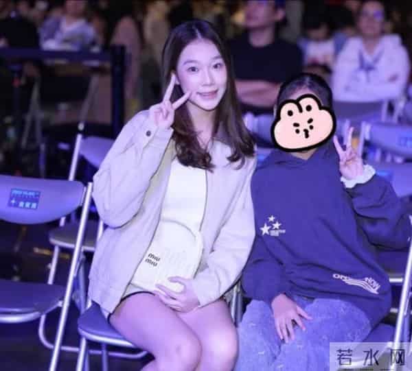 豪门千金郭晓如，郭台铭与曾馨莹女儿，16岁已亭亭玉立！