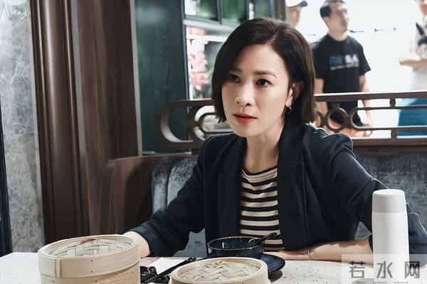 同居四年后分手，佘诗曼再一次押对宝，他却只能演烂片养四娃