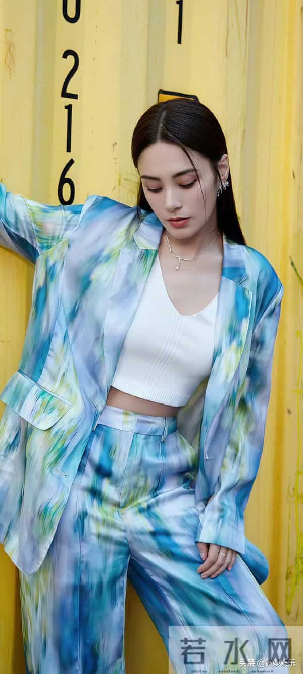 钟欣潼高清性感写真来啦！