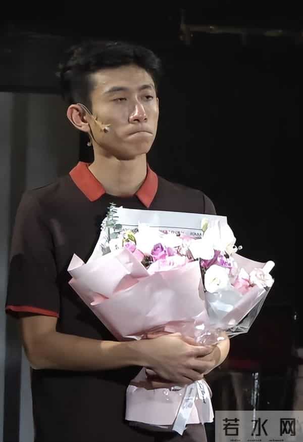 面相变了？33岁张一山终于长开了，杨紫要“避嫌”了