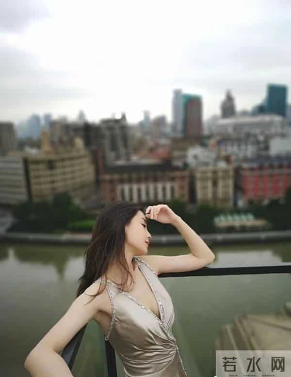 angelababy直播素颜状态