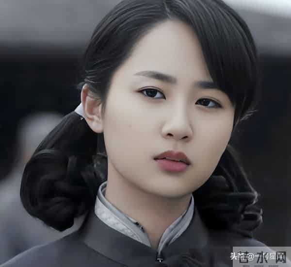 张一山未送生日祝福,戳穿32岁杨紫的江湖地位,李现的话一针见血