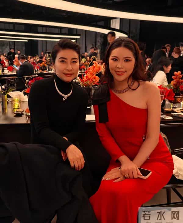 众星出席卡地亚珠宝展!巩俐霸气、郭晶晶贵气、朱珠女人味十足