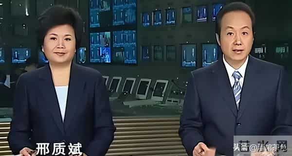 邢志斌主持《新闻联播》28年，退休被疑“晚节不保”，如今怎样了