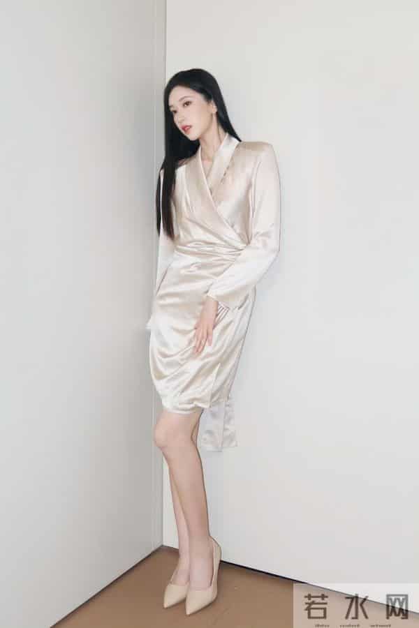 刘令姿——居家写真集欣赏