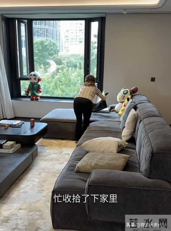 潘玮柏接岳母住上海新家,宣云妈妈亲手做包子,颜值像赵雅芝好美