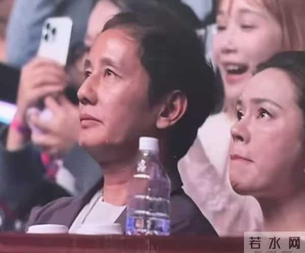 破茧成蝶!赵露思生日会炸场,开场即巅峰,全场尖叫失控!