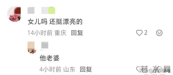 范志毅夫妇立冬逛街，差17岁被认成父女俩，老婆个高漂亮但管得严