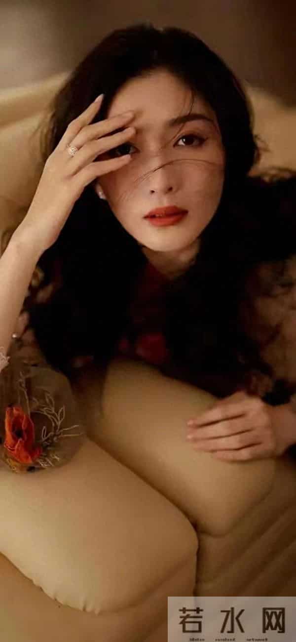 江疏影高清大图