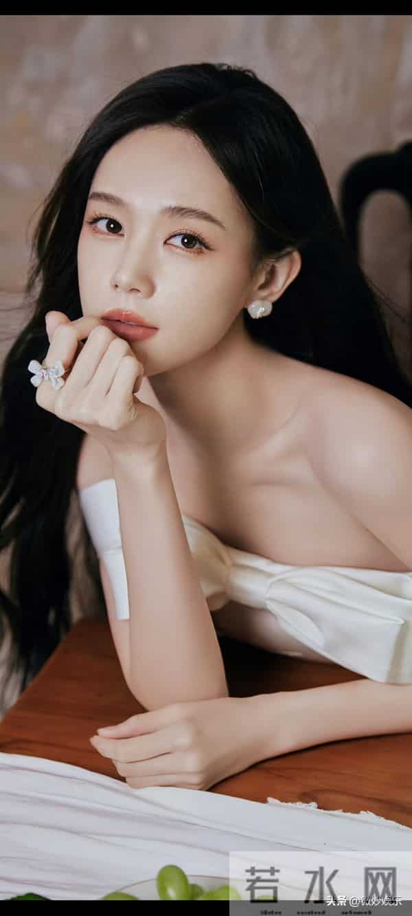 李一桐高清性感写真来啦!