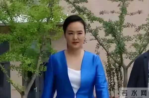 主持人孙小梅现状：59岁发福认不出，和海归丈夫婚后22年依旧恩爱