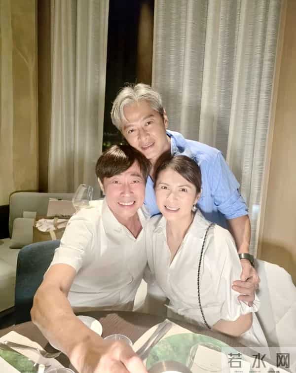 新加坡一哥李南星61岁生日,换了新发色仍很帅,范文芳李铭顺现身