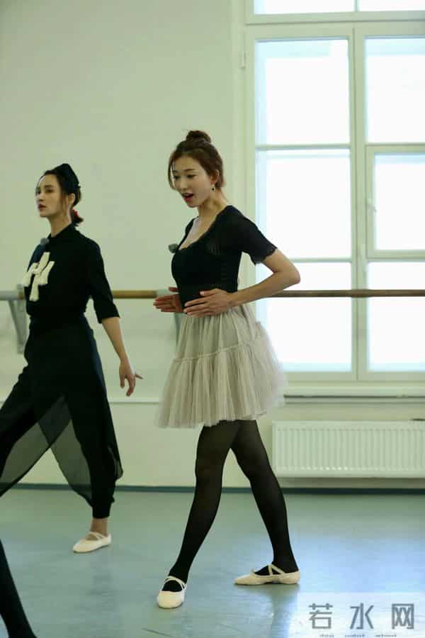 林志玲太过性感的厚黑紧身裤袜真有味道！人妻熟女的味道