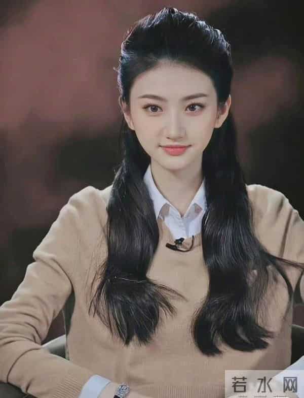 景甜如今被热议,当年清纯照成谜,时代滤镜悄悄改写审美