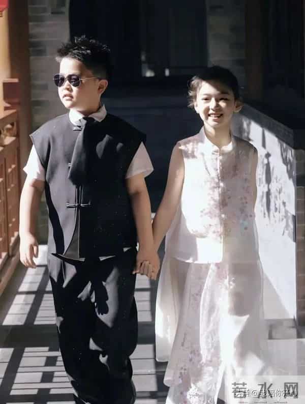 佟大为儿子与董璇女儿同框照曝光!网友:这难道是所谓的青梅竹马