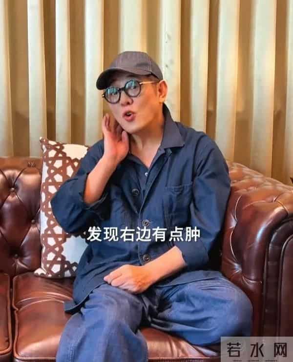 62岁李连杰脱衣展示无疤痕上身，侧面辟谣“换心脏”传闻，此前曾因颈部良性肿块接受手术切除