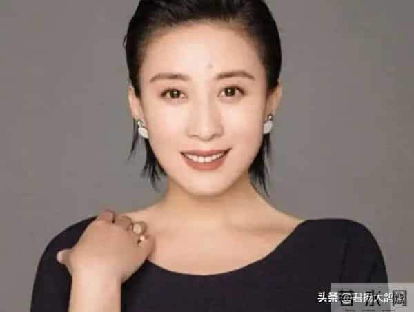 他们戏里戏外真夫妻,凭真本事吃饭,如今忙着拍戏不生娃