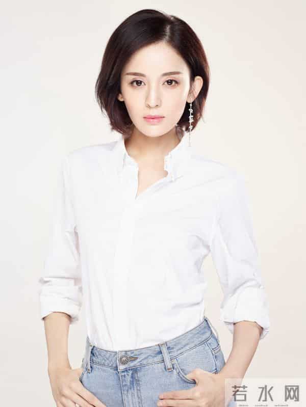 娜扎短发衬衫牛仔裤高跟鞋