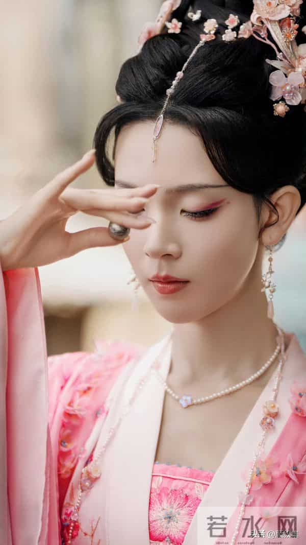 陈瑶这古装造型直接美到我心坎里！