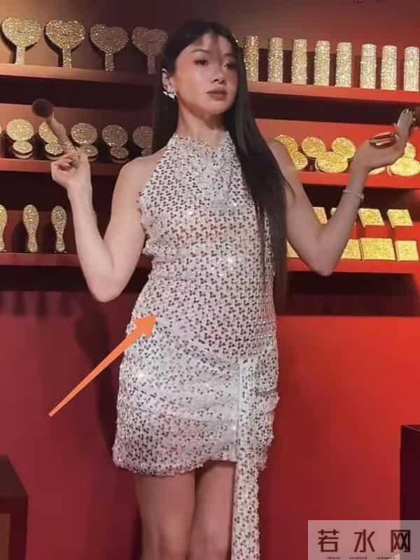 郑恺前女友意外二胎，为双十一直播推迟羊穿，躺床上崩溃到大哭