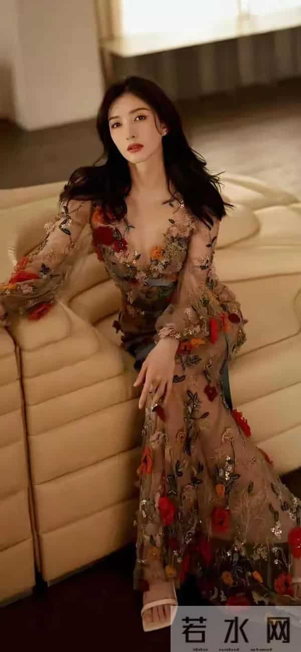 江疏影高清大图