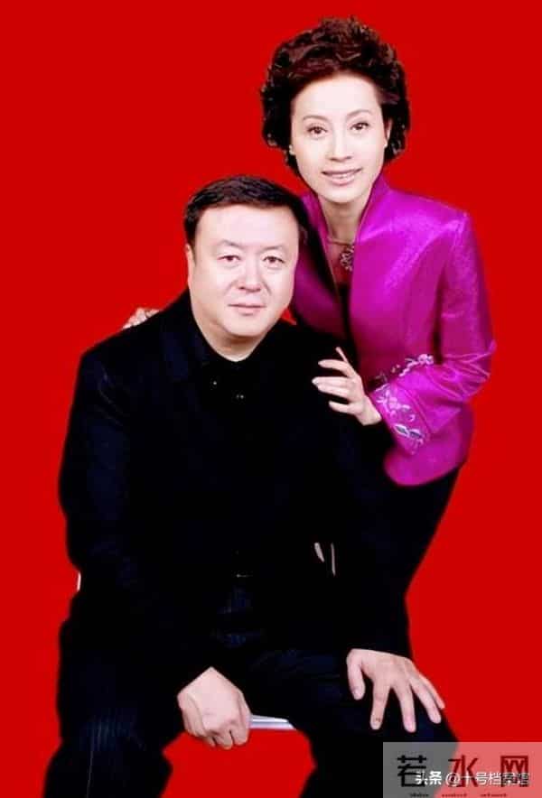 73岁导演尤小刚三婚两离，娶小30岁美女演员，64岁老来得子终圆梦