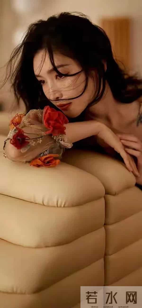 江疏影高清大图