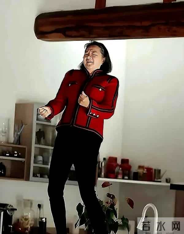 洪晃瘦身30斤惊艳亮相：自信的女人，从来不需要活在别人的审美里