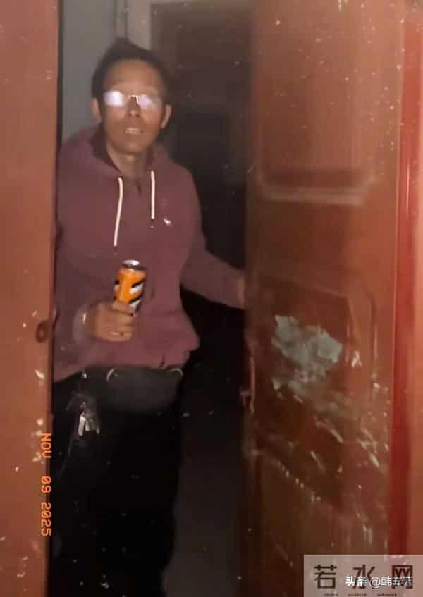 43岁歌手李根去世,唱快乐老家出名,一生未婚生子,现实版树先生