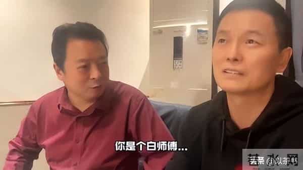 68岁曲协副主席:师从李金斗,二婚娶小30岁洋妻,生俩混血女儿