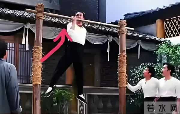 网传李连杰移植了已故少林武僧秋风的心脏！李连杰被逼脱衣自证