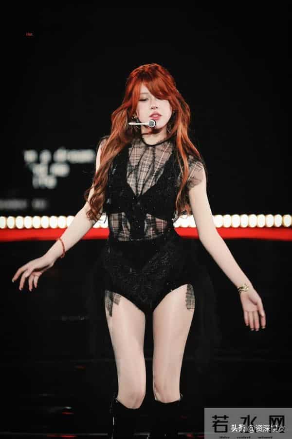 赵露思 生日演唱会现场 妆造台风都好顶级