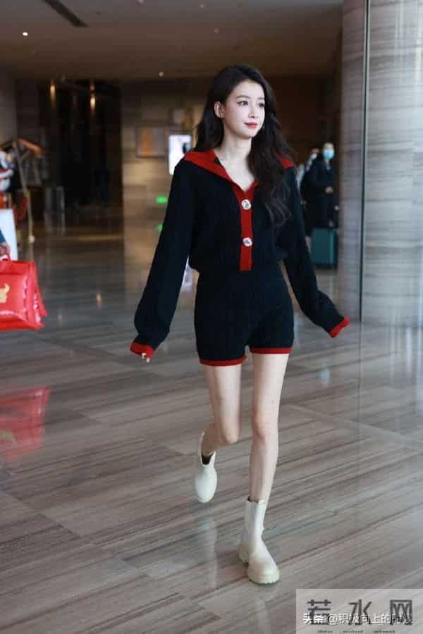 超短热裤+美腿｜孙怡