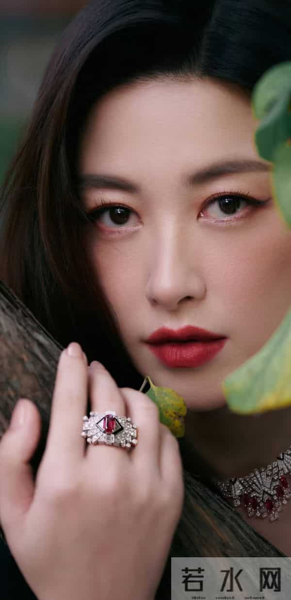 朱珠分享最新美照