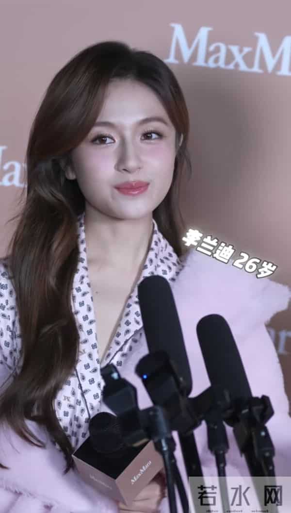 李兰迪这皮肤也太绝了吧,白里透红不说 好细腻清透呀,辨识度也高