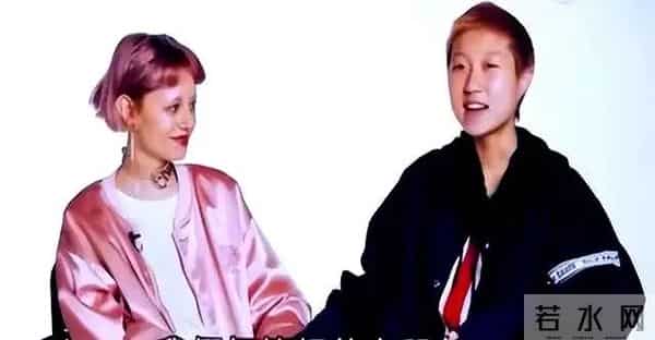 吴卓林的妻子罕见露面，7年不回家改变很大，打扮靓丽生活变好了