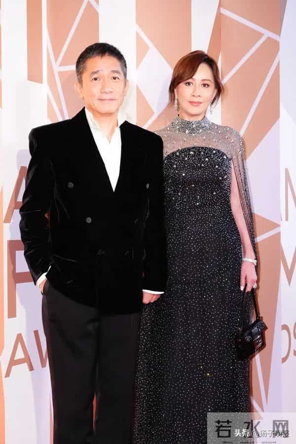 刘德华住酒店,16岁粉丝躲床底一天