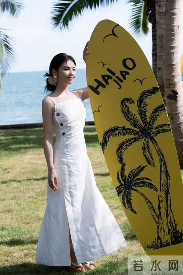 刘涛海滩靓丽风情